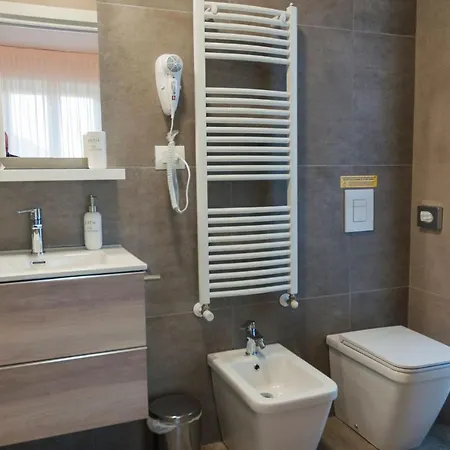 Fenix Ponte San Pietro Guest house 2*